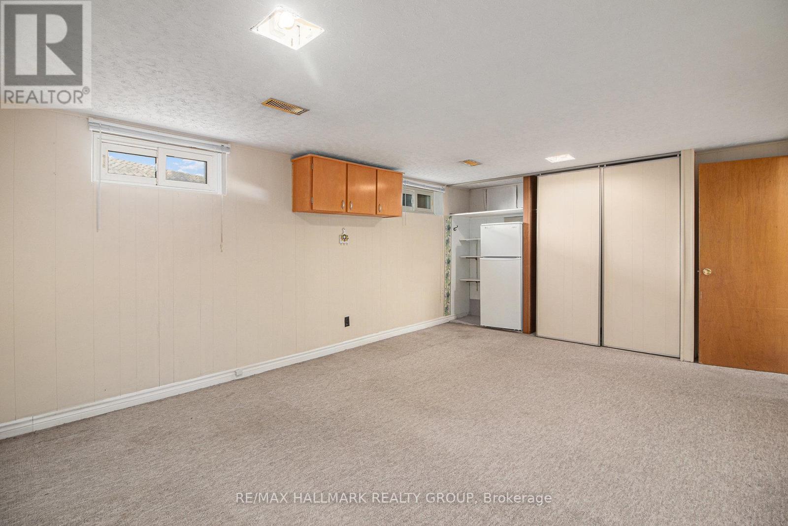 1938 Featherston Drive, Ottawa, Ontario  K1H 6P8 - Photo 17 - X12413512