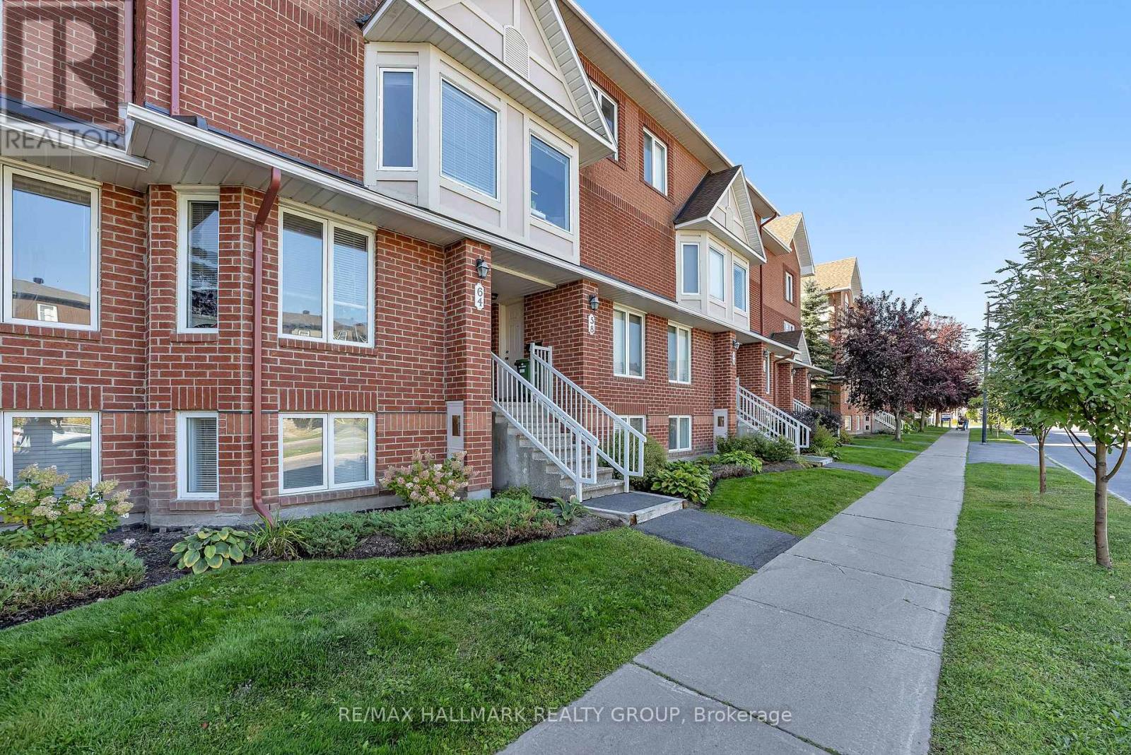 62 LAKEPOINTE DRIVE, Ottawa, Ontario