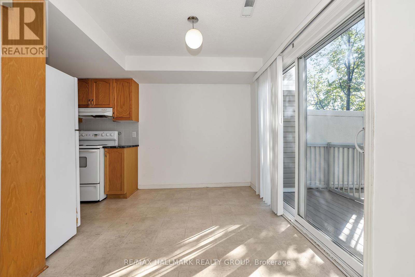 62 Lakepointe Drive, Ottawa, Ontario  K4A 5E5 - Photo 8 - X12413557