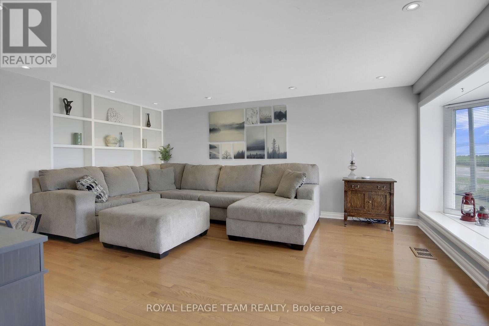 5745 Fourth Line Road, Ottawa, Ontario  K0A 2T0 - Photo 8 - X12413604