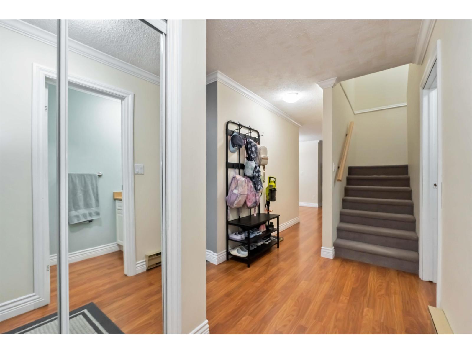 305 5074 201a Street, Langley, British Columbia  V3A 5M8 - Photo 5 - R3049791
