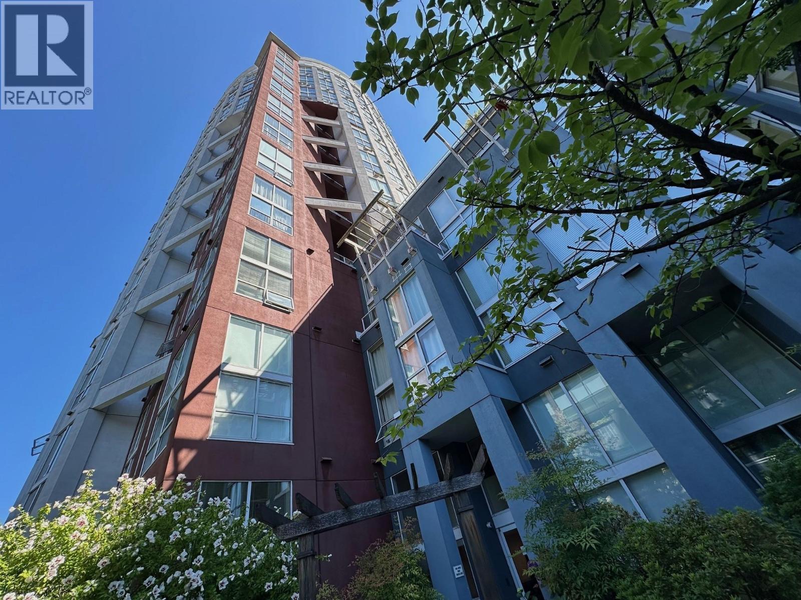 217 933 Seymour Street, Vancouver, British Columbia  V6B 6L6 - Photo 2 - R3040070