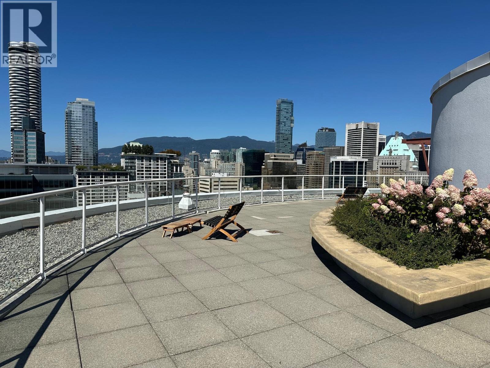 217 933 Seymour Street, Vancouver, British Columbia  V6B 6L6 - Photo 3 - R3040070