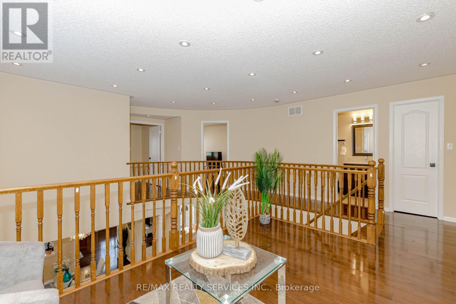 3906 Rosanna Drive, Mississauga, Ontario  L5M 7Y2 - Photo 31 - W12413399