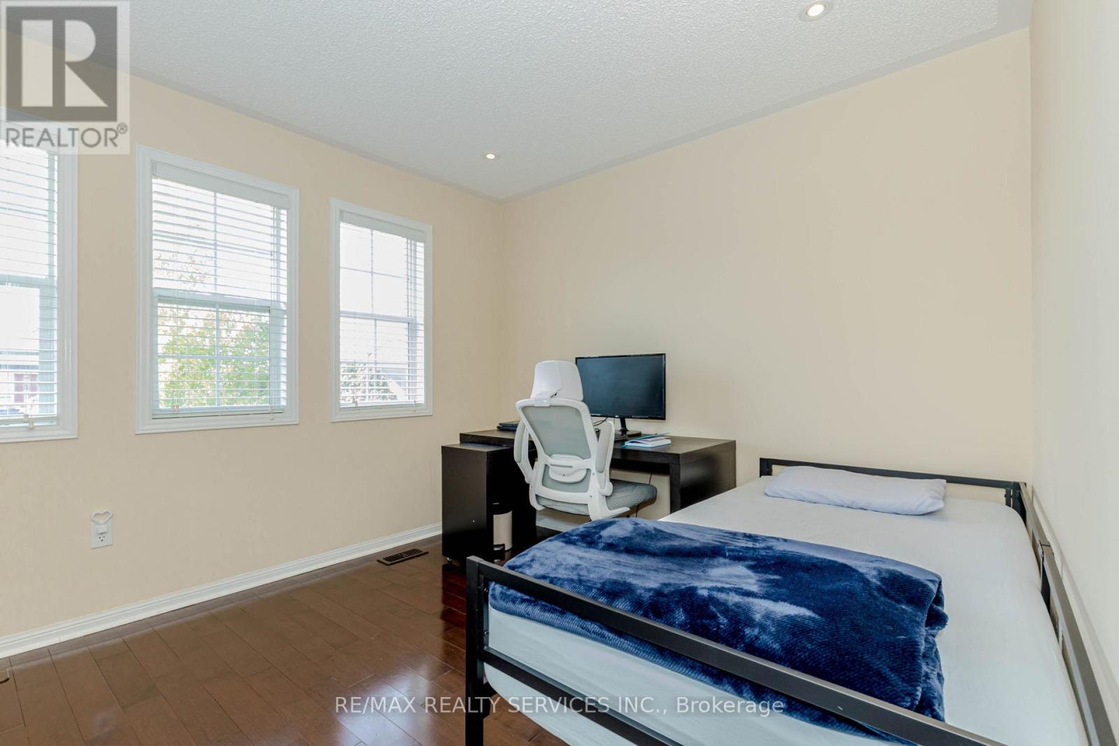 3906 Rosanna Drive, Mississauga, Ontario  L5M 7Y2 - Photo 33 - W12413399