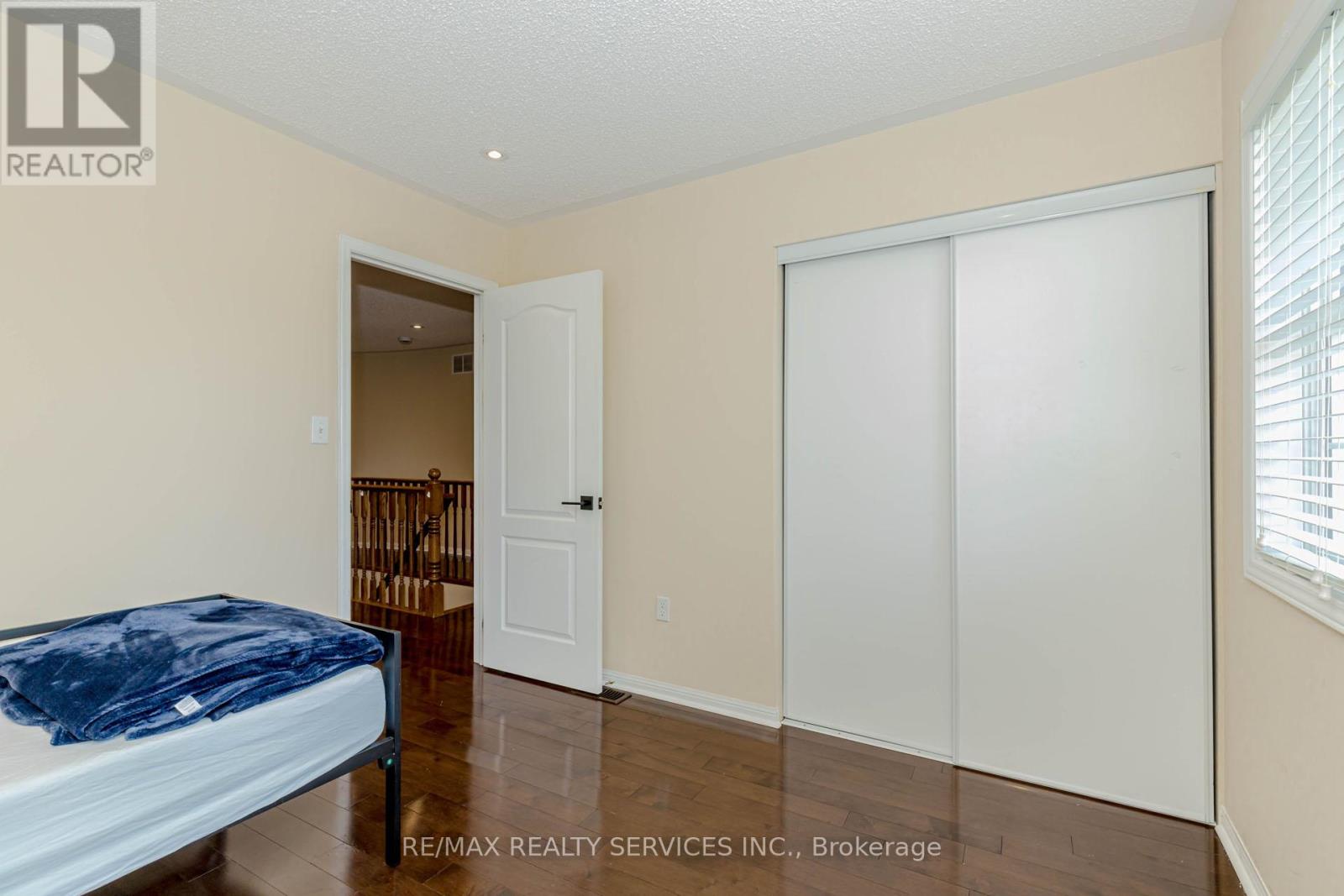 3906 Rosanna Drive, Mississauga, Ontario  L5M 7Y2 - Photo 34 - W12413399