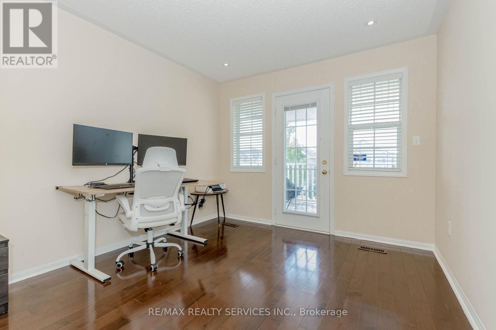 3906 Rosanna Drive, Mississauga, Ontario  L5M 7Y2 - Photo 37 - W12413399