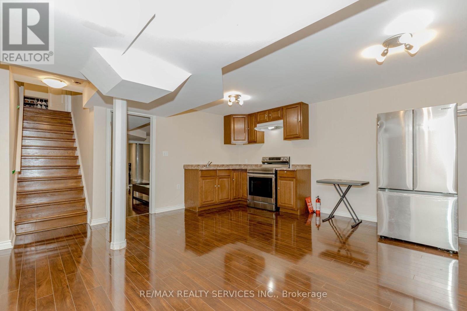 3906 Rosanna Drive, Mississauga, Ontario  L5M 7Y2 - Photo 43 - W12413399