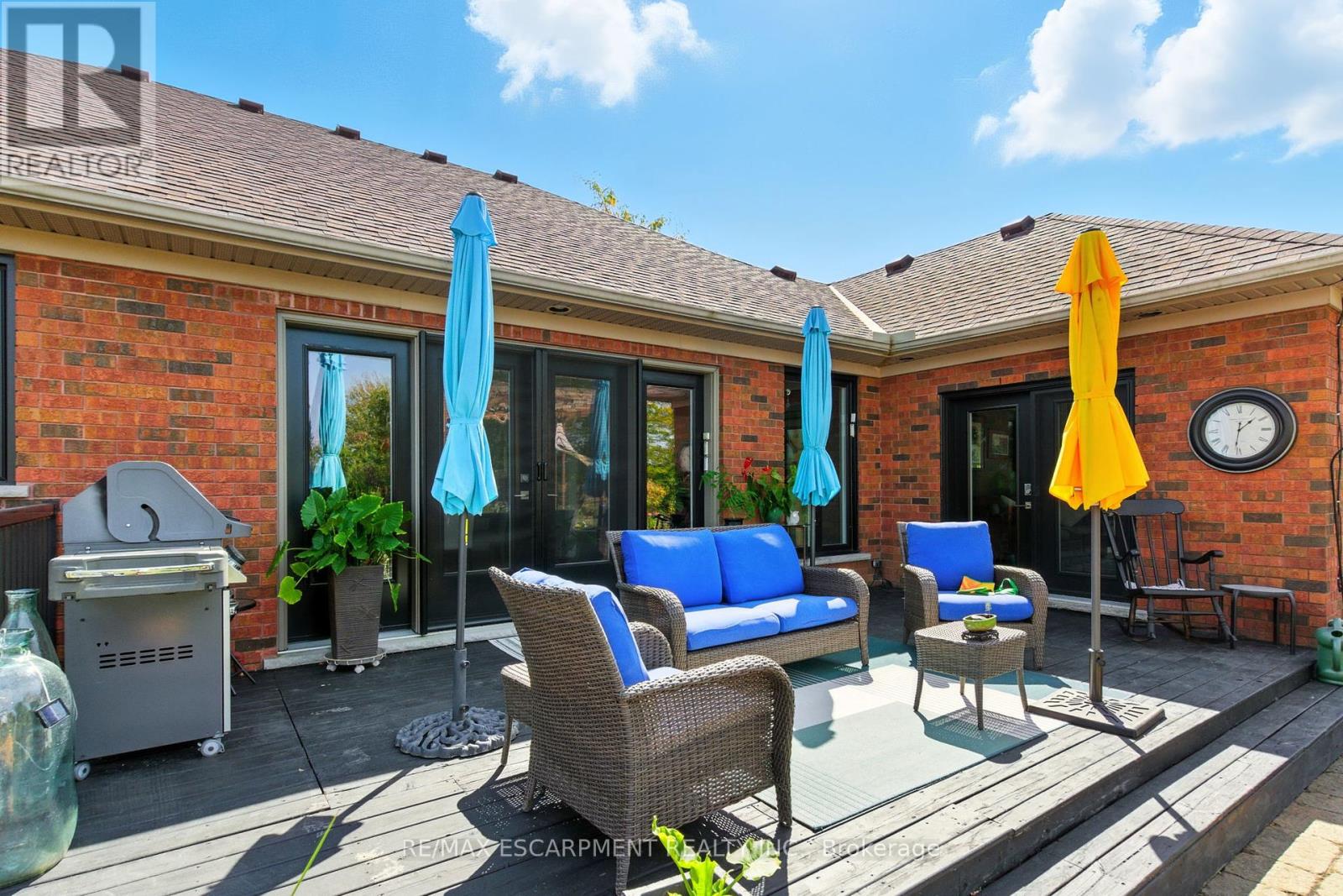 10 Featherstone Avenue, Haldimand, Ontario  N0A 1P0 - Photo 42 - X12413452