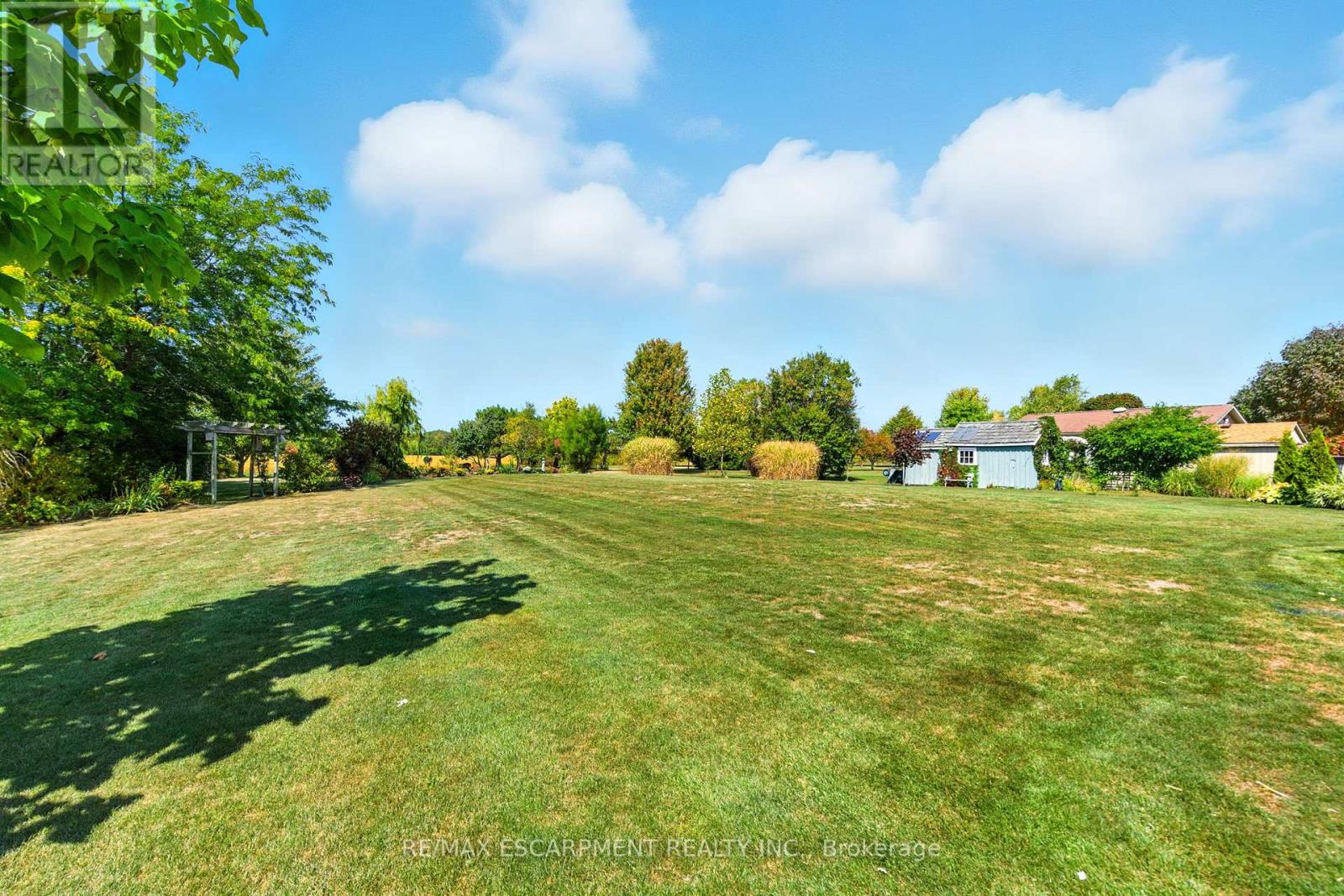 10 Featherstone Avenue, Haldimand, Ontario  N0A 1P0 - Photo 46 - X12413452
