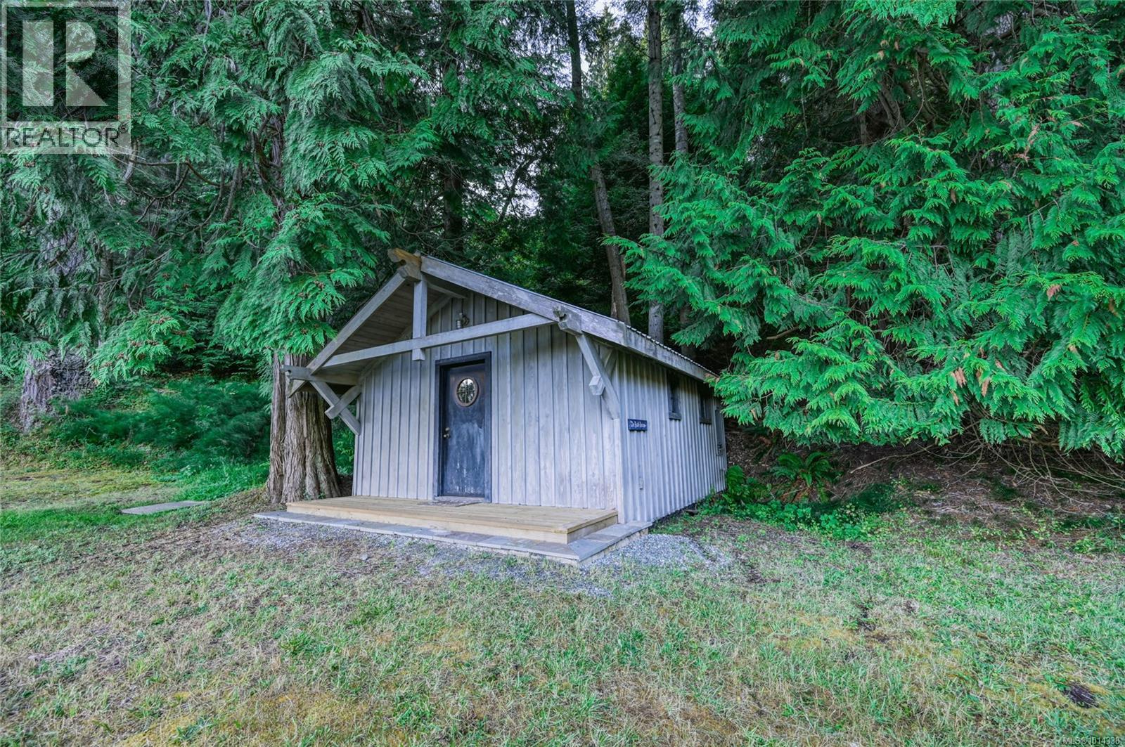 3200 Clam Bay Rd, Pender Island, British Columbia  V0M 2M1 - Photo 23 - 1014338
