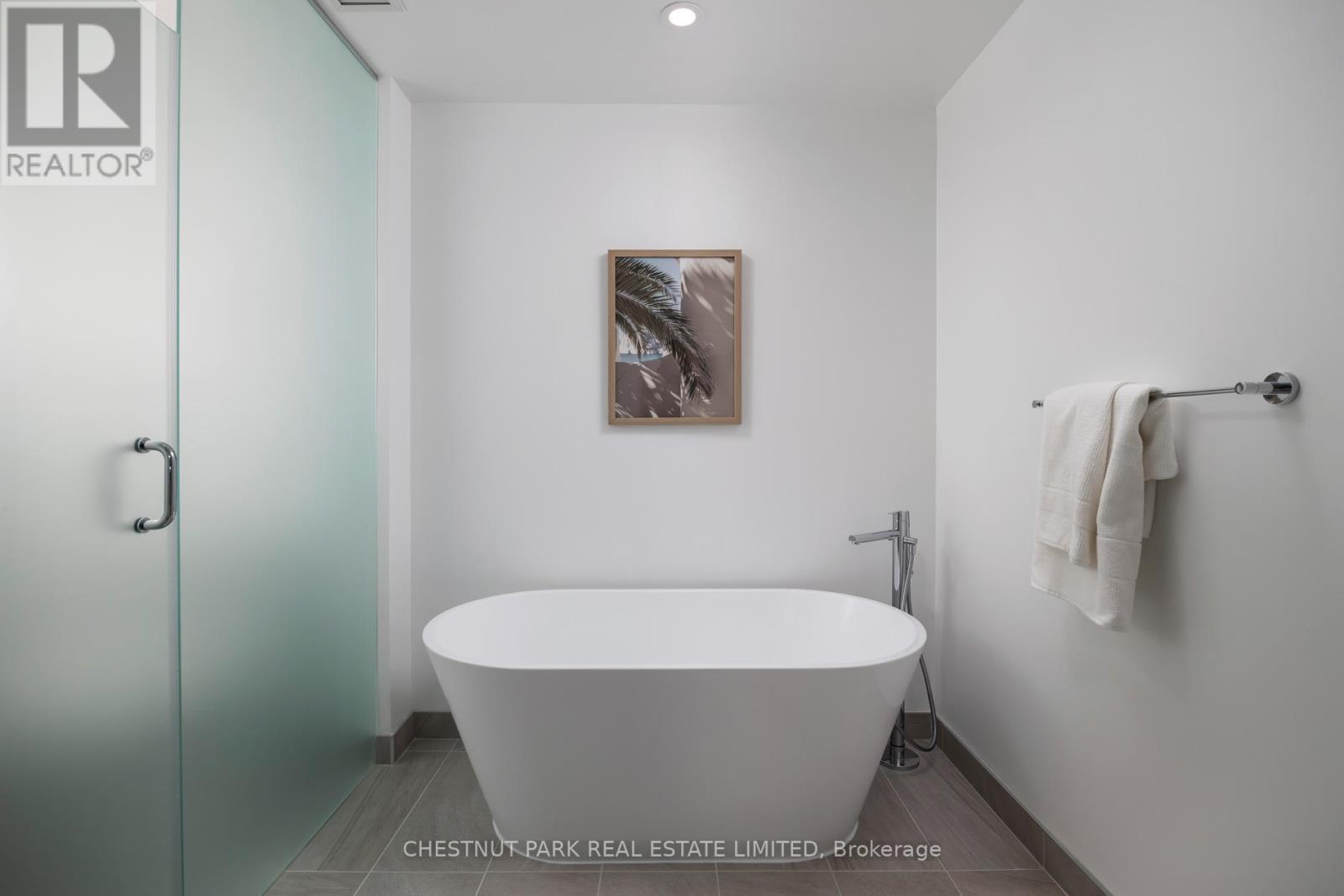 1702 - 33 Frederick Todd Way, Toronto, Ontario  M4G 0C9 - Photo 38 - C12413610