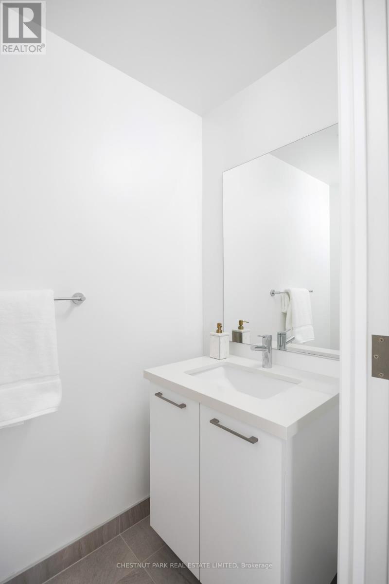 1702 - 33 Frederick Todd Way, Toronto, Ontario  M4G 0C9 - Photo 4 - C12413610
