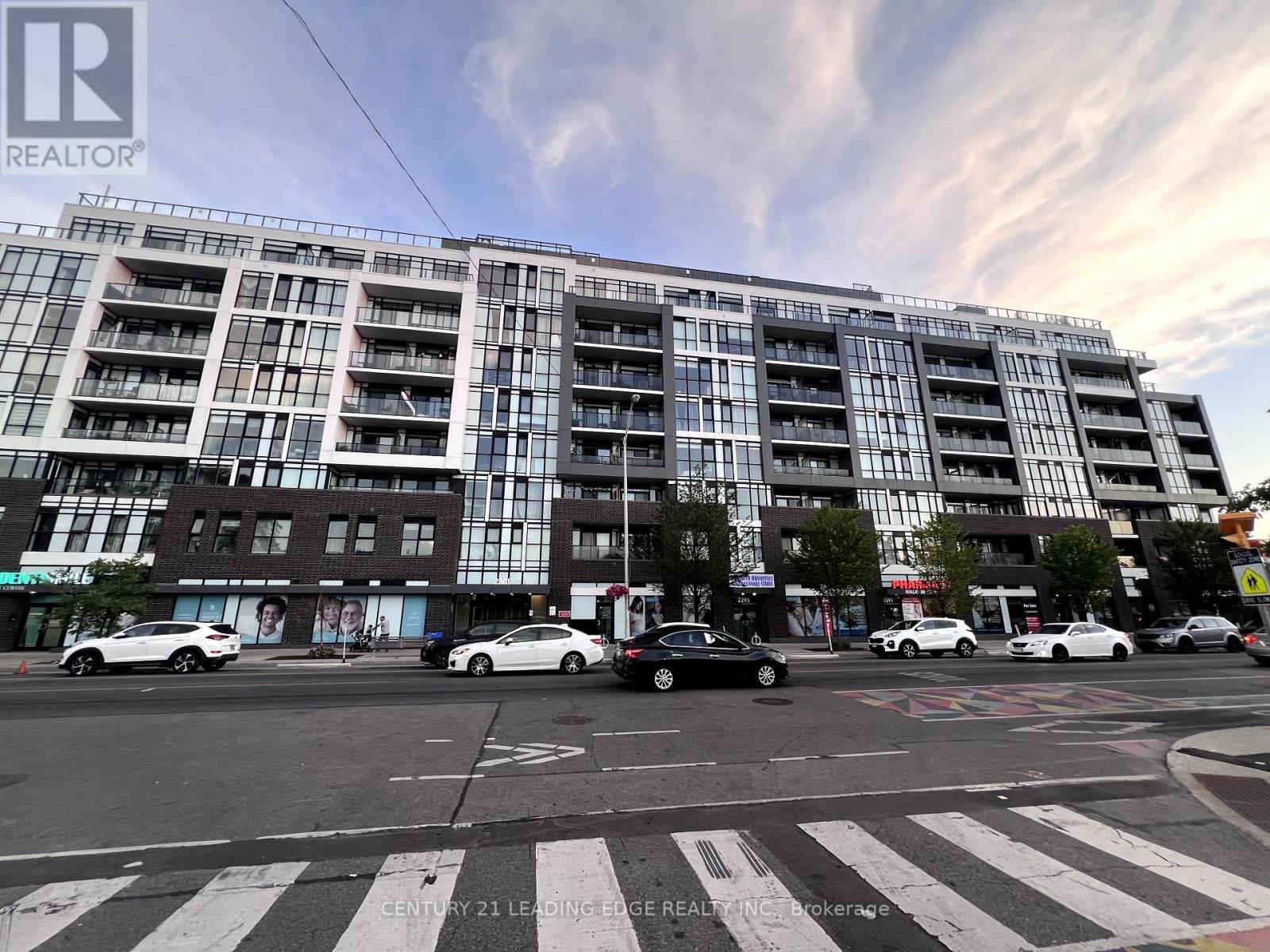 502 - 2301 Danforth Avenue, Toronto (East End-Danforth), Ontario  M4C 1K5 - Photo 3 - E12413526