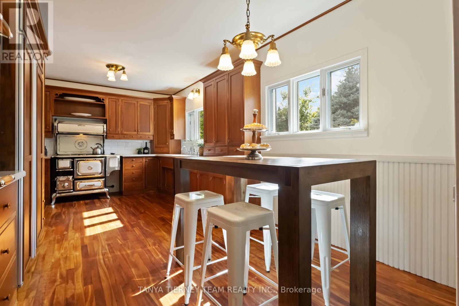 57 Ward Street, Whitby, Ontario  L1M 1G9 - Photo 21 - E12413576