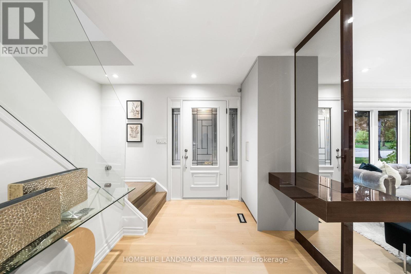 11 Jondan Crescent, Markham, Ontario  L3T 3Z4 - Photo 6 - N12411142