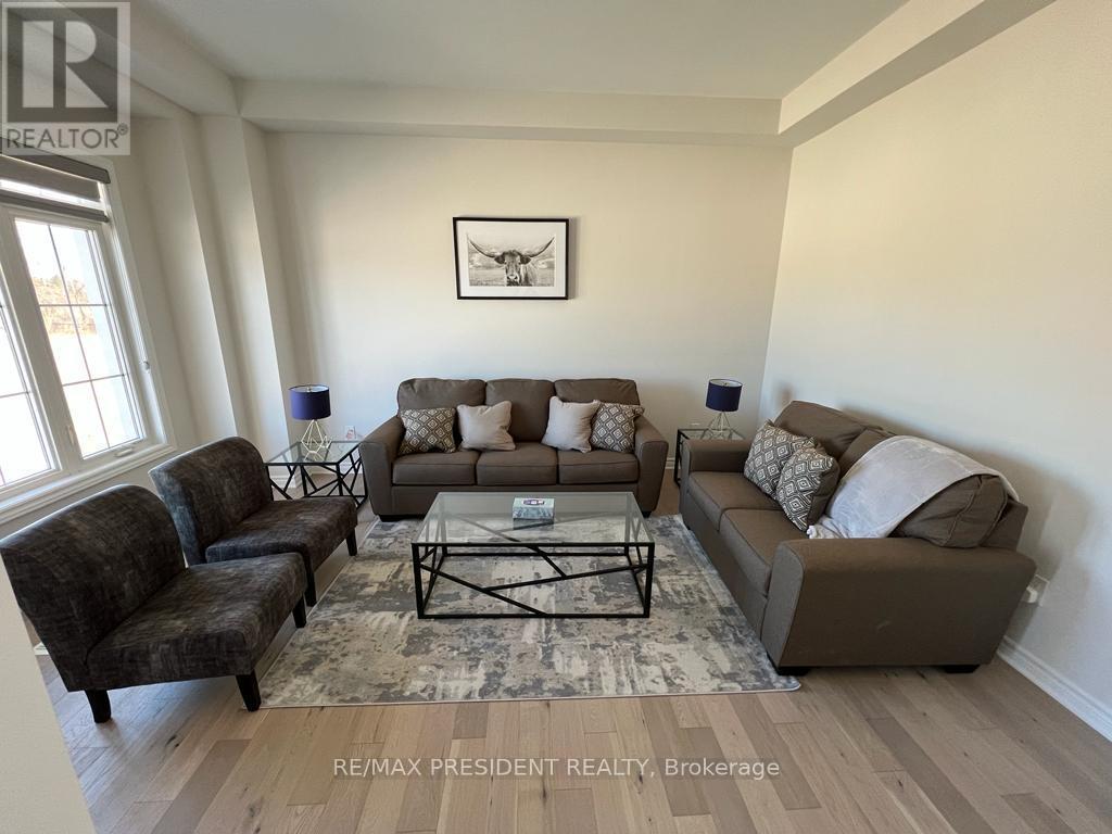 124 Kirby Avenue, Collingwood, Ontario  L9Y 4C5 - Photo 6 - S12413473