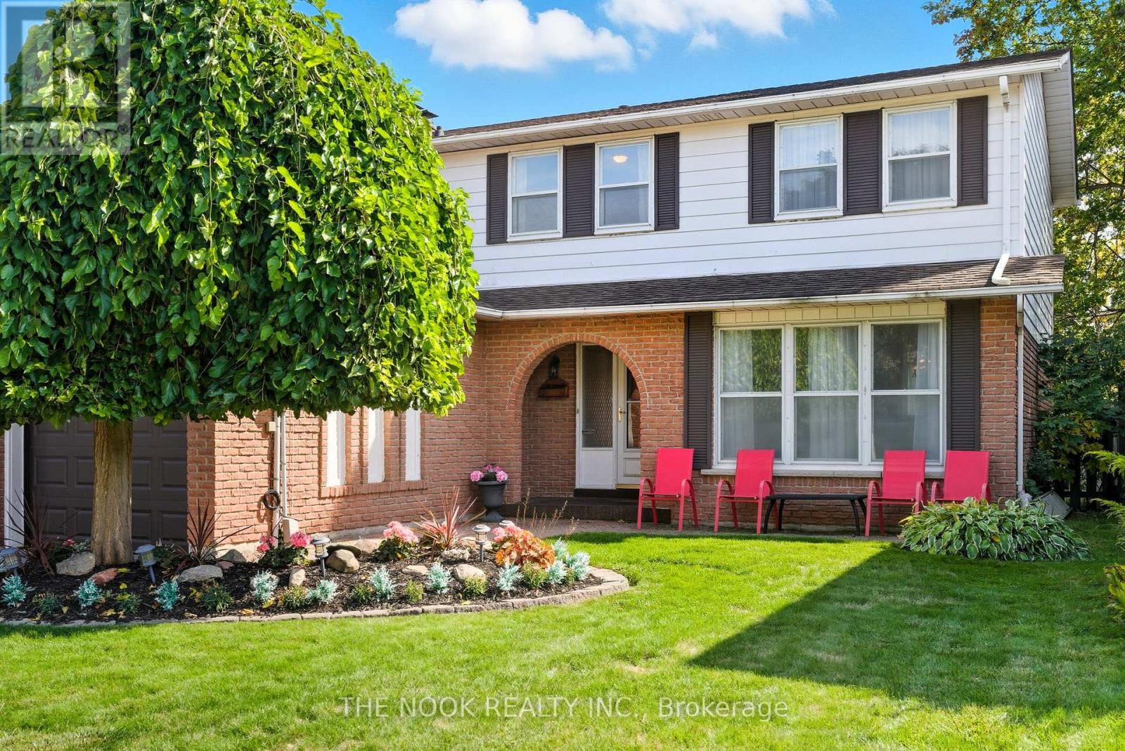 52 Rosalynne Avenue, Clarington, Ontario  L1C 3X8 - Photo 3 - E12413644