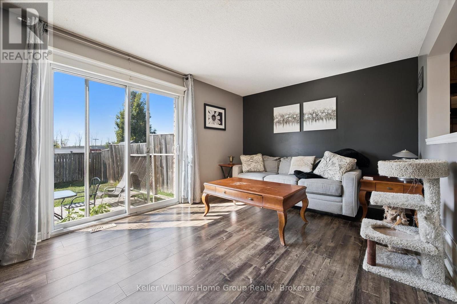 276 Severn Drive, Guelph, Ontario  N1E 0E8 - Photo 8 - X12413648