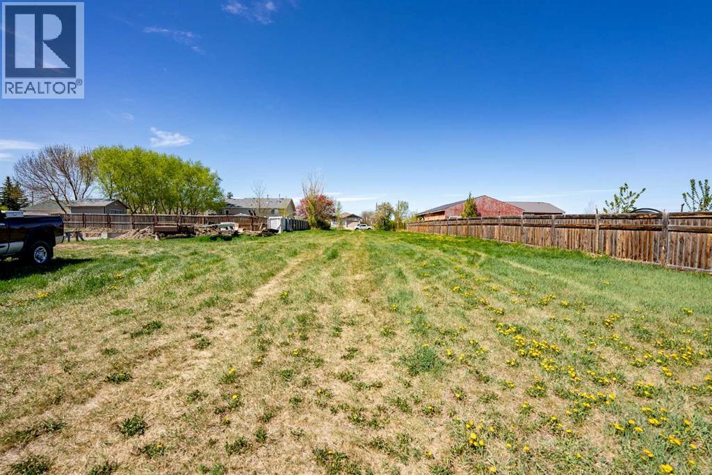 255n 300w, Raymond, Alberta  T0K 2S0 - Photo 2 - A2218271