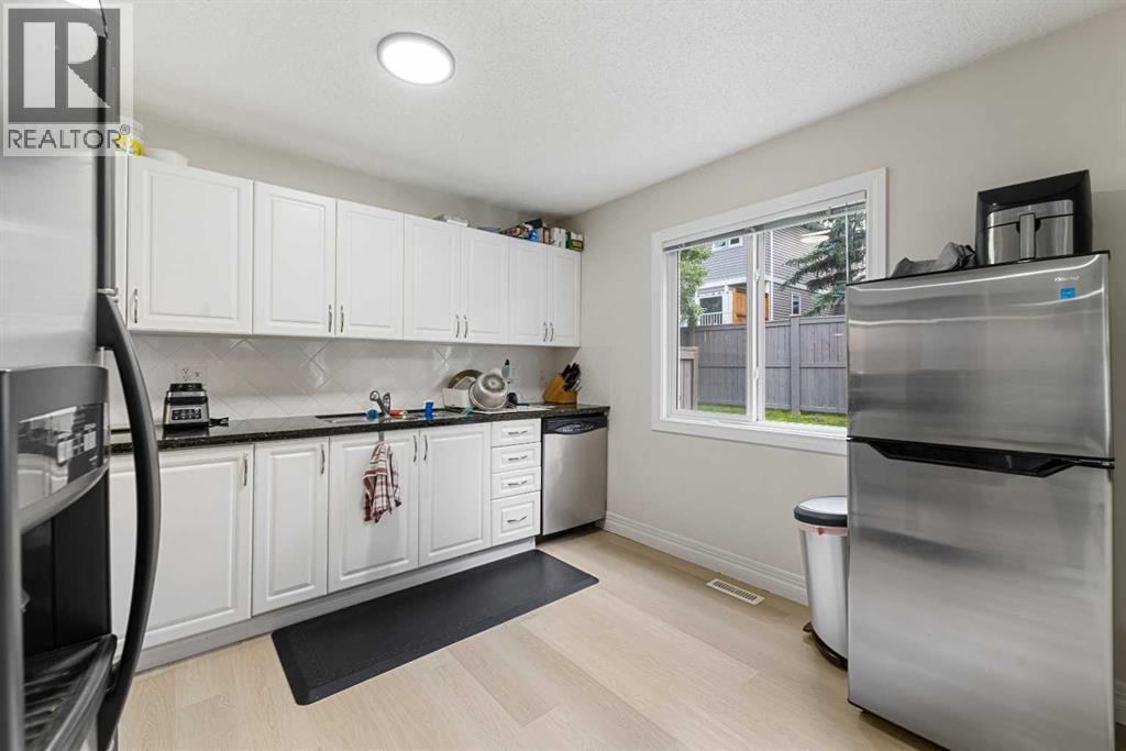 27 Cedarwood Lane Sw, Calgary, Alberta  T2W 6J3 - Photo 11 - A2255067