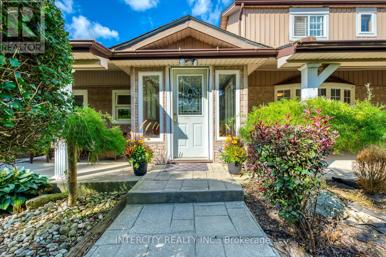 2764 Governors Road, Hamilton, Ontario  L0R 1T0 - Photo 7 - X12413063