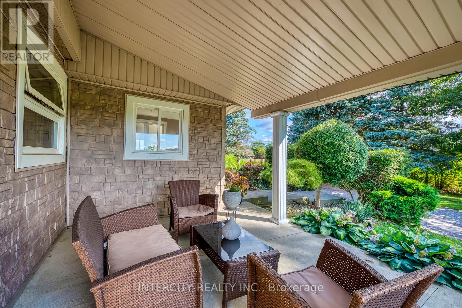 2764 Governors Road, Hamilton, Ontario  L0R 1T0 - Photo 33 - X12413063