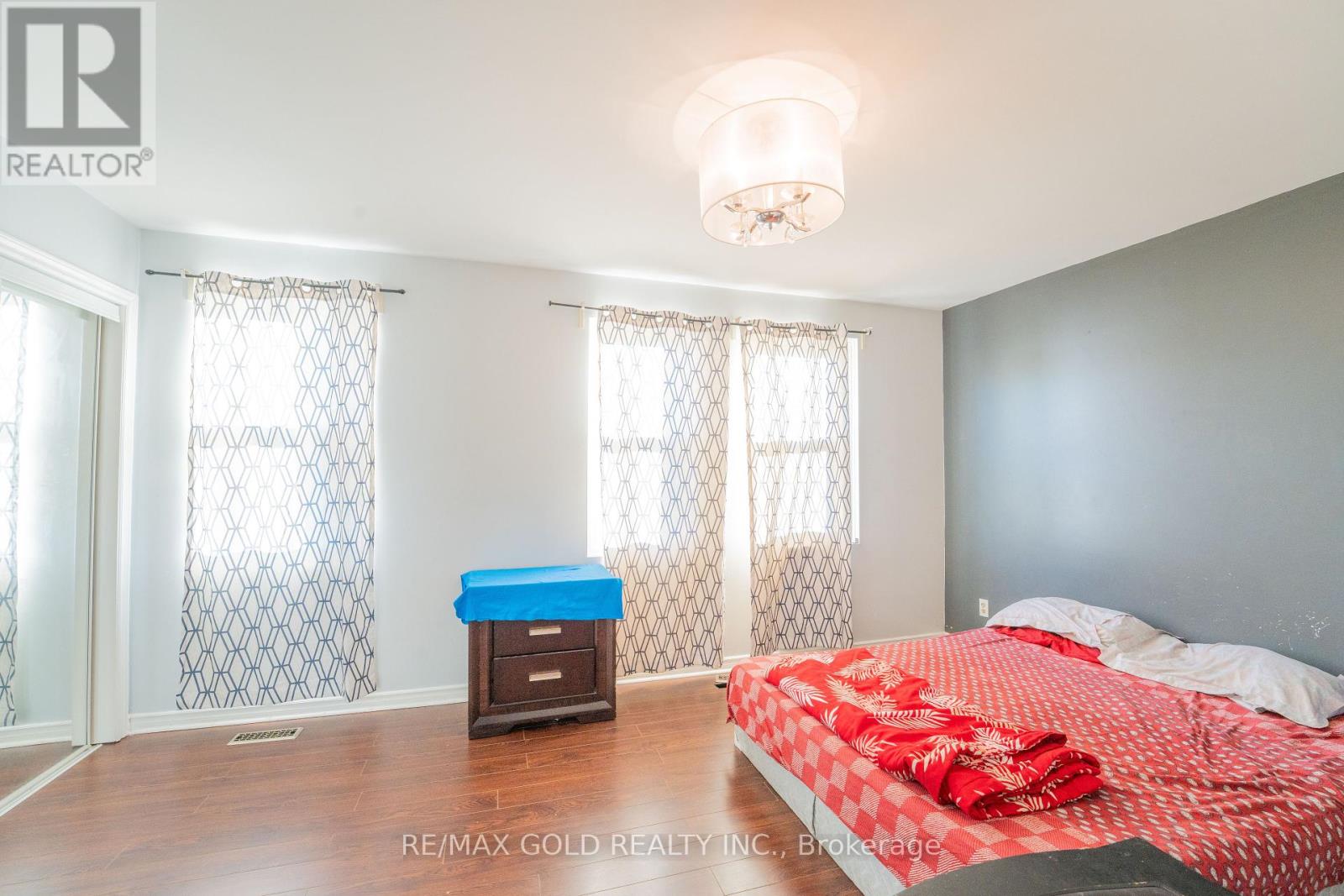 107 - 900 Central Park Drive, Brampton, Ontario  L6S 3J6 - Photo 19 - W12413499