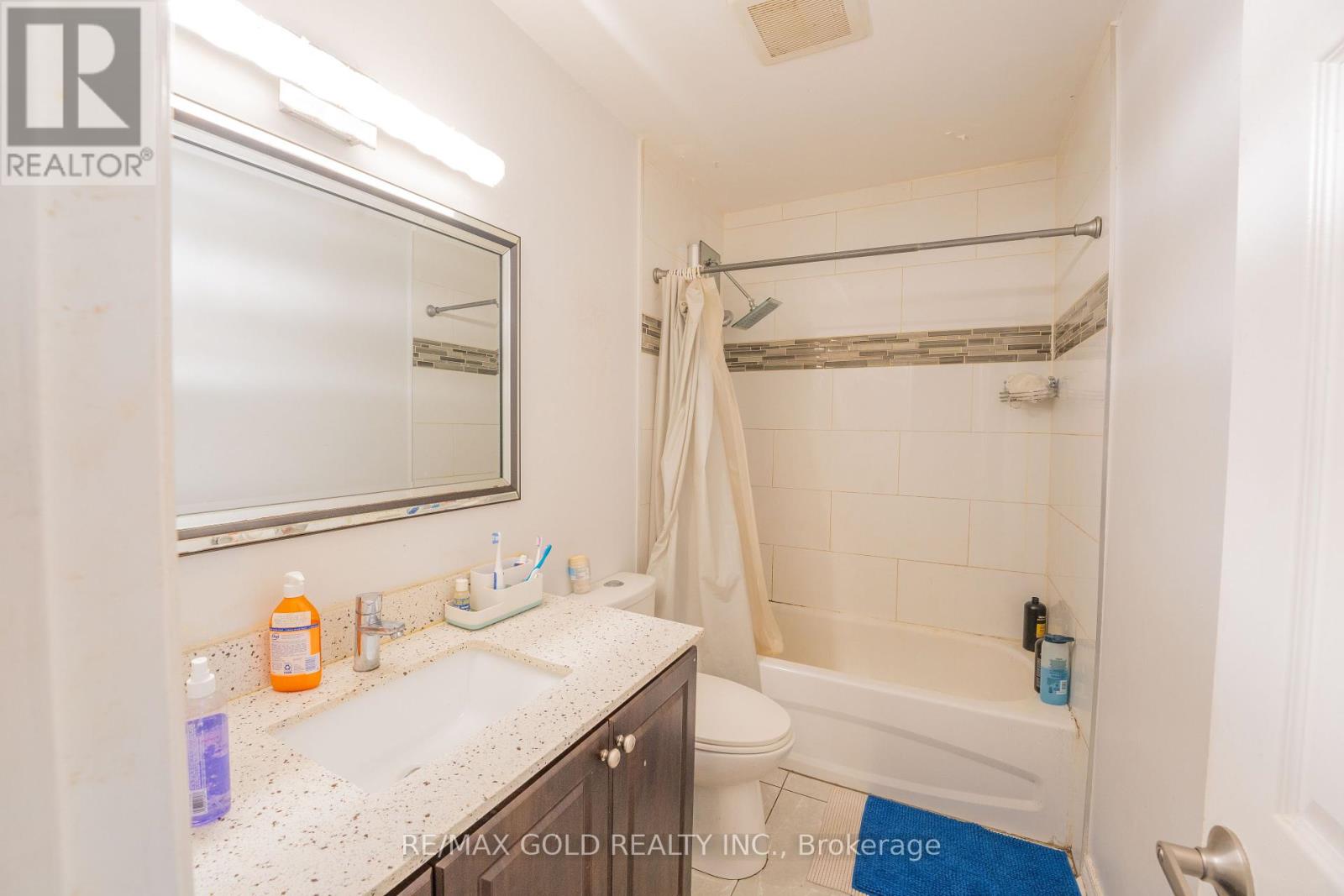 107 - 900 Central Park Drive, Brampton, Ontario  L6S 3J6 - Photo 26 - W12413499