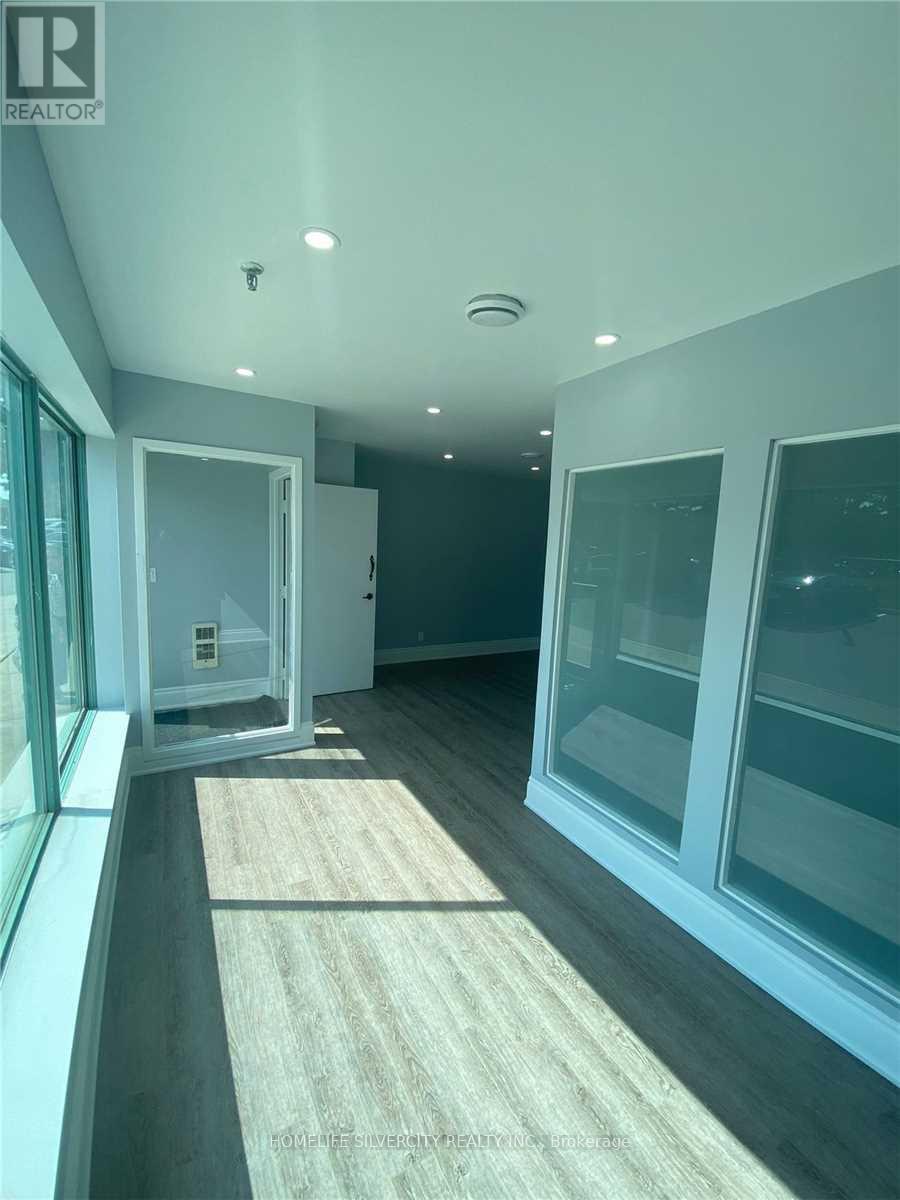 7 - 7895 Tranmere Drive, Mississauga, Ontario  L5S 1L9 - Photo 3 - W12413556