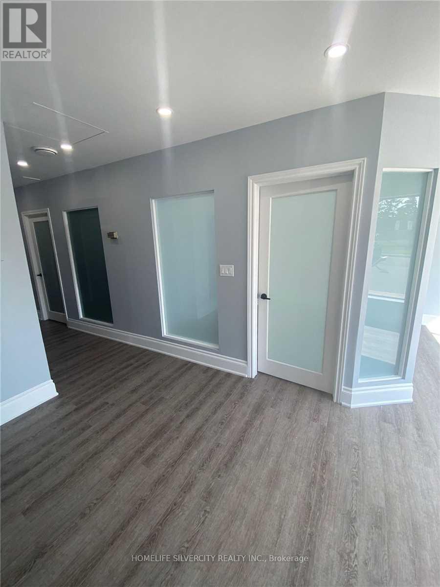 7 - 7895 Tranmere Drive, Mississauga, Ontario  L5S 1L9 - Photo 6 - W12413556