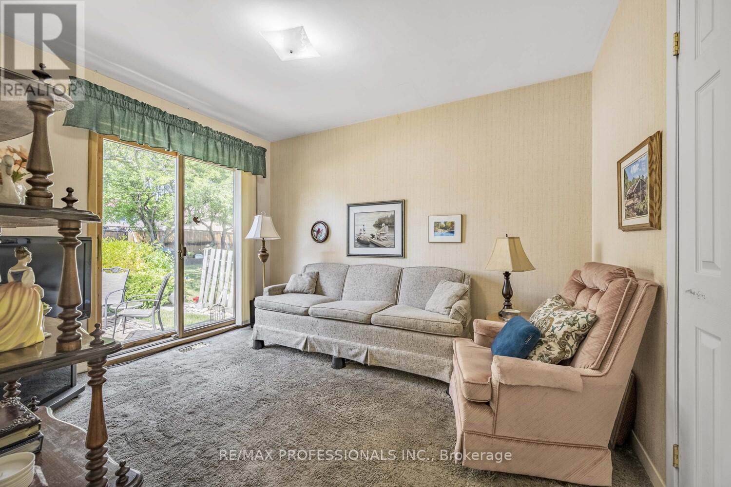 6 Joshua Avenue, Toronto, Ontario  M9W 4T6 - Photo 13 - W12413561