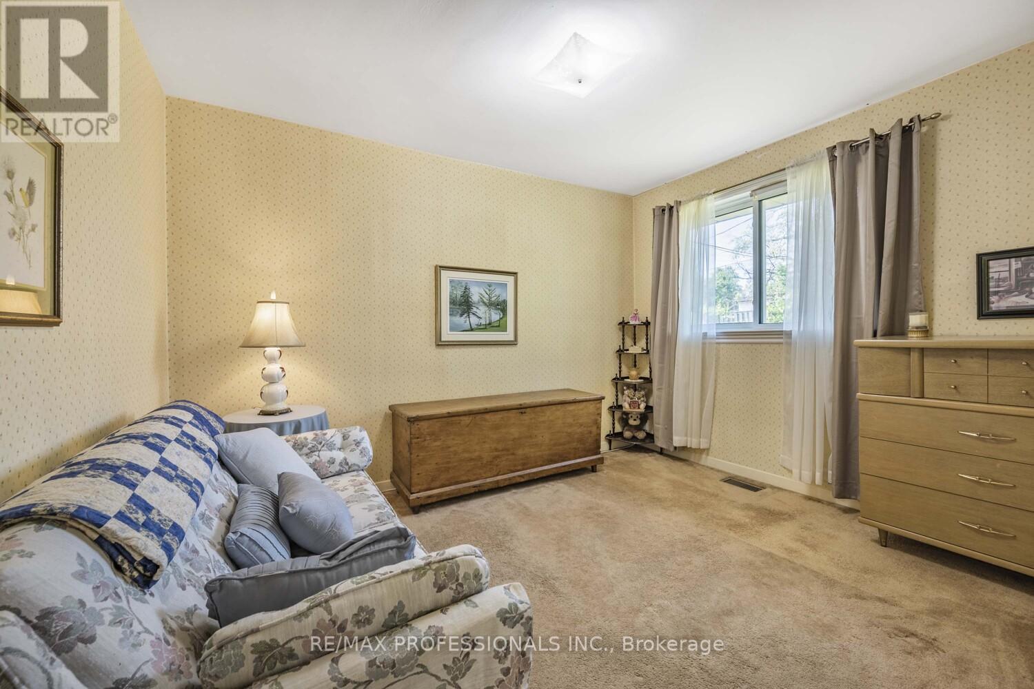 6 Joshua Avenue, Toronto, Ontario  M9W 4T6 - Photo 19 - W12413561