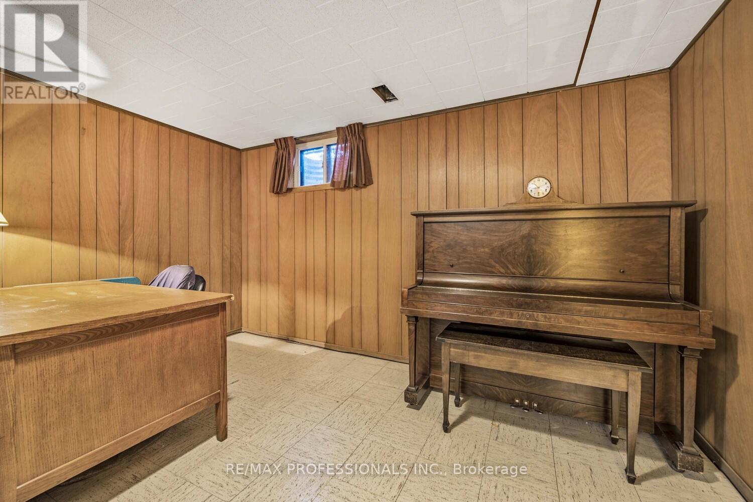 6 Joshua Avenue, Toronto, Ontario  M9W 4T6 - Photo 27 - W12413561