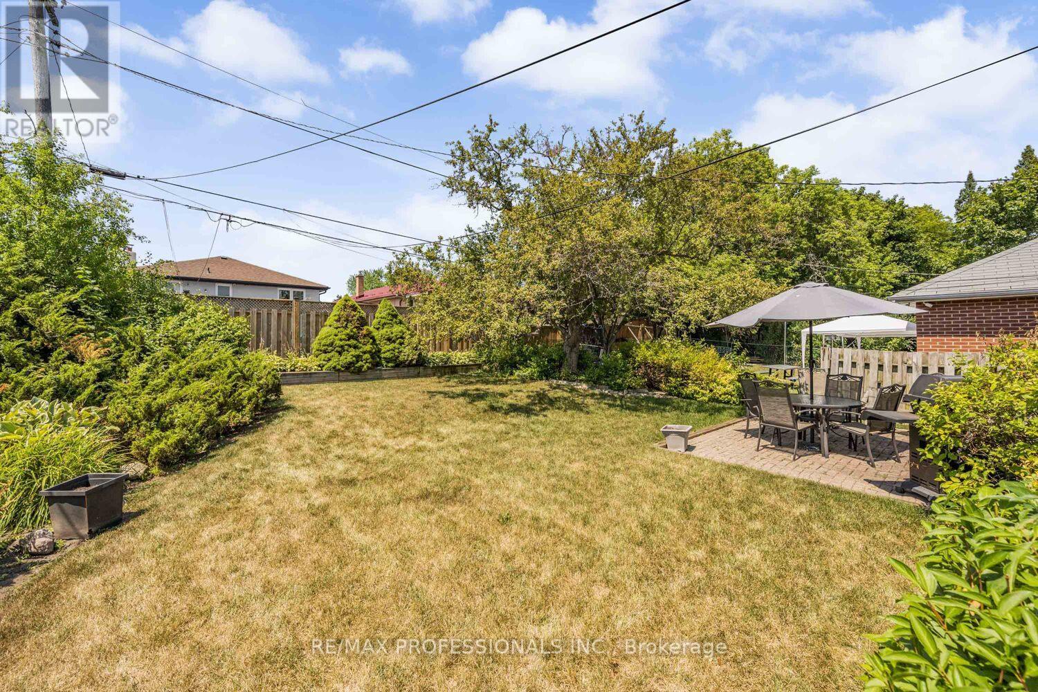 6 Joshua Avenue, Toronto, Ontario  M9W 4T6 - Photo 32 - W12413561