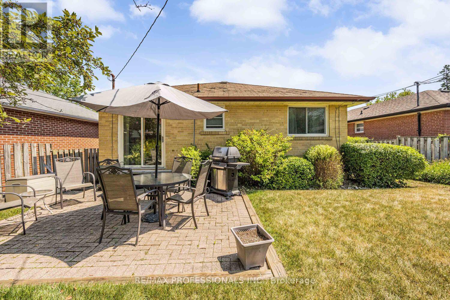 6 Joshua Avenue, Toronto, Ontario  M9W 4T6 - Photo 35 - W12413561