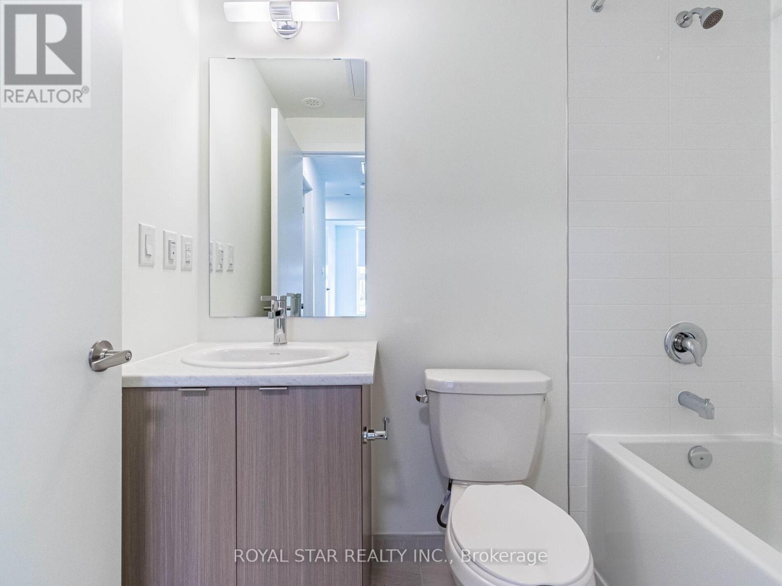 Q-101 - 155 Canon Jackson Drive, Toronto, Ontario  M6M 0E1 - Photo 28 - W12413563