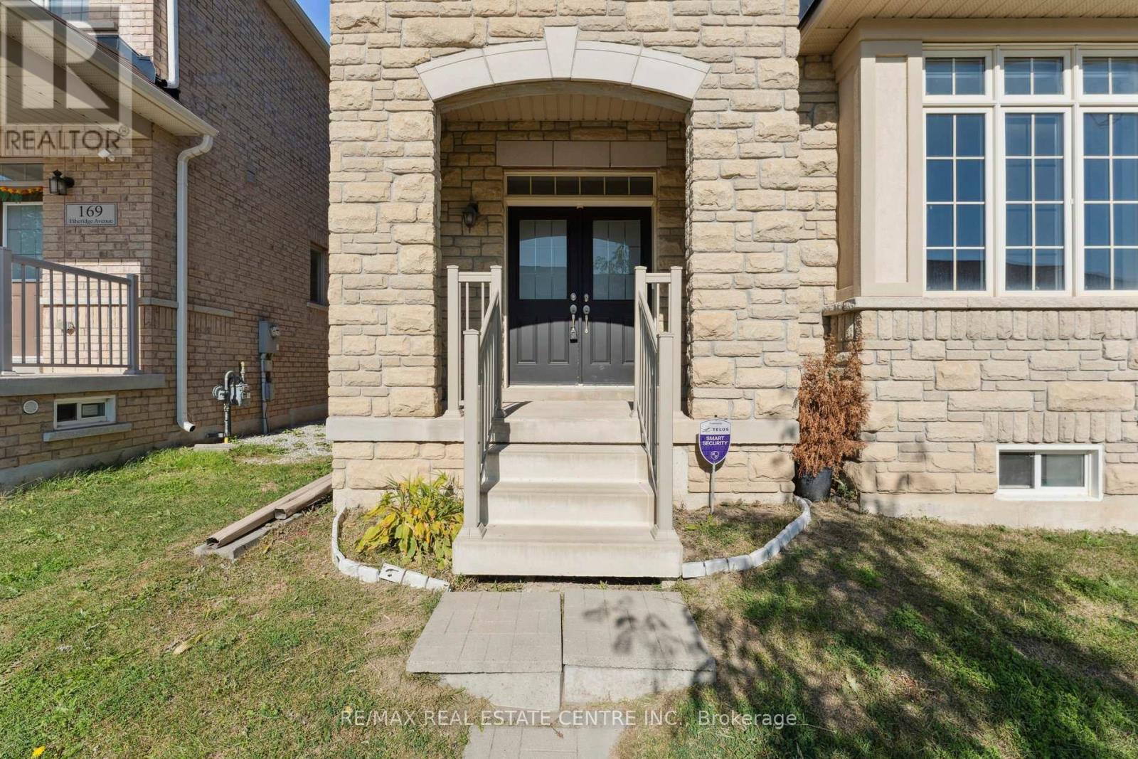 173 Etheridge Avenue, Milton, Ontario  L9E 1J2 - Photo 2 - W12413577