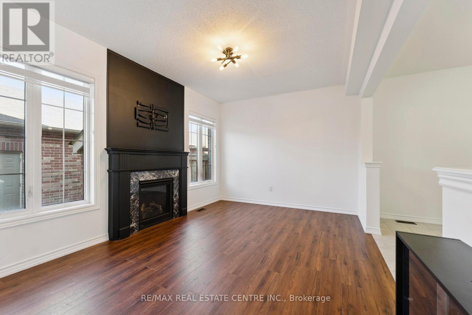 173 Etheridge Avenue, Milton, Ontario  L9E 1J2 - Photo 20 - W12413577