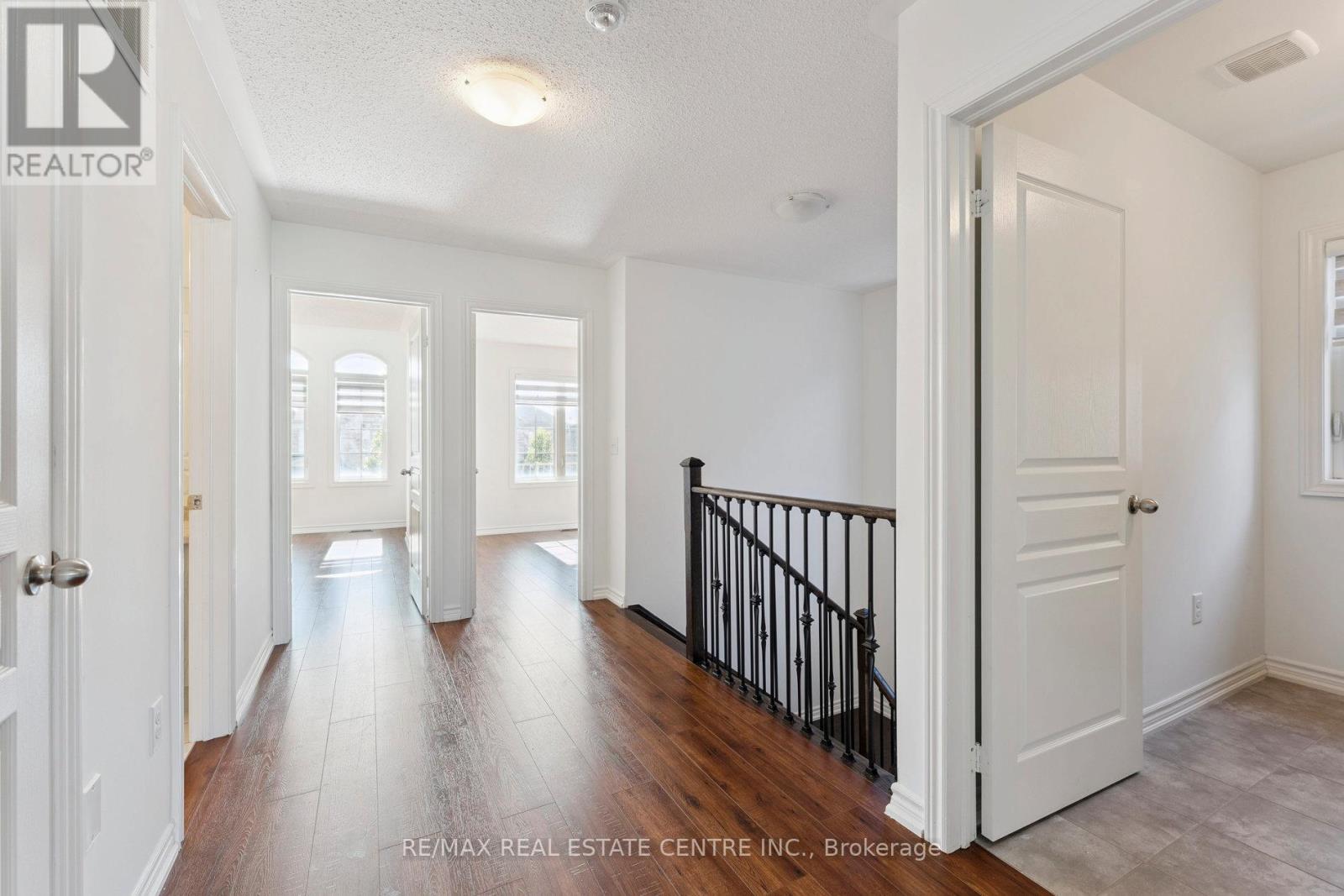 173 Etheridge Avenue, Milton, Ontario  L9E 1J2 - Photo 46 - W12413577