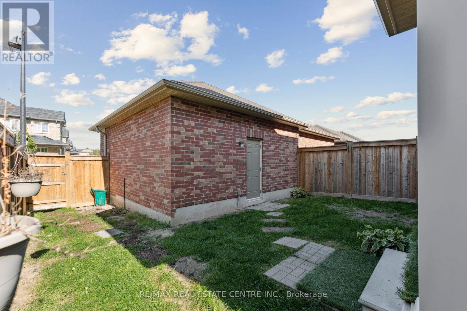 173 Etheridge Avenue, Milton, Ontario  L9E 1J2 - Photo 48 - W12413577