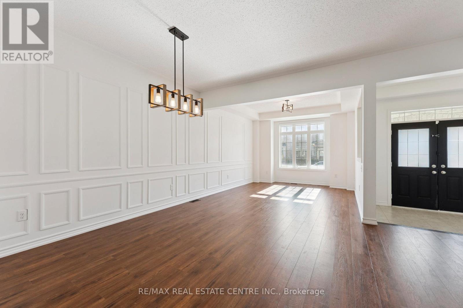 173 Etheridge Avenue, Milton, Ontario  L9E 1J2 - Photo 6 - W12413577