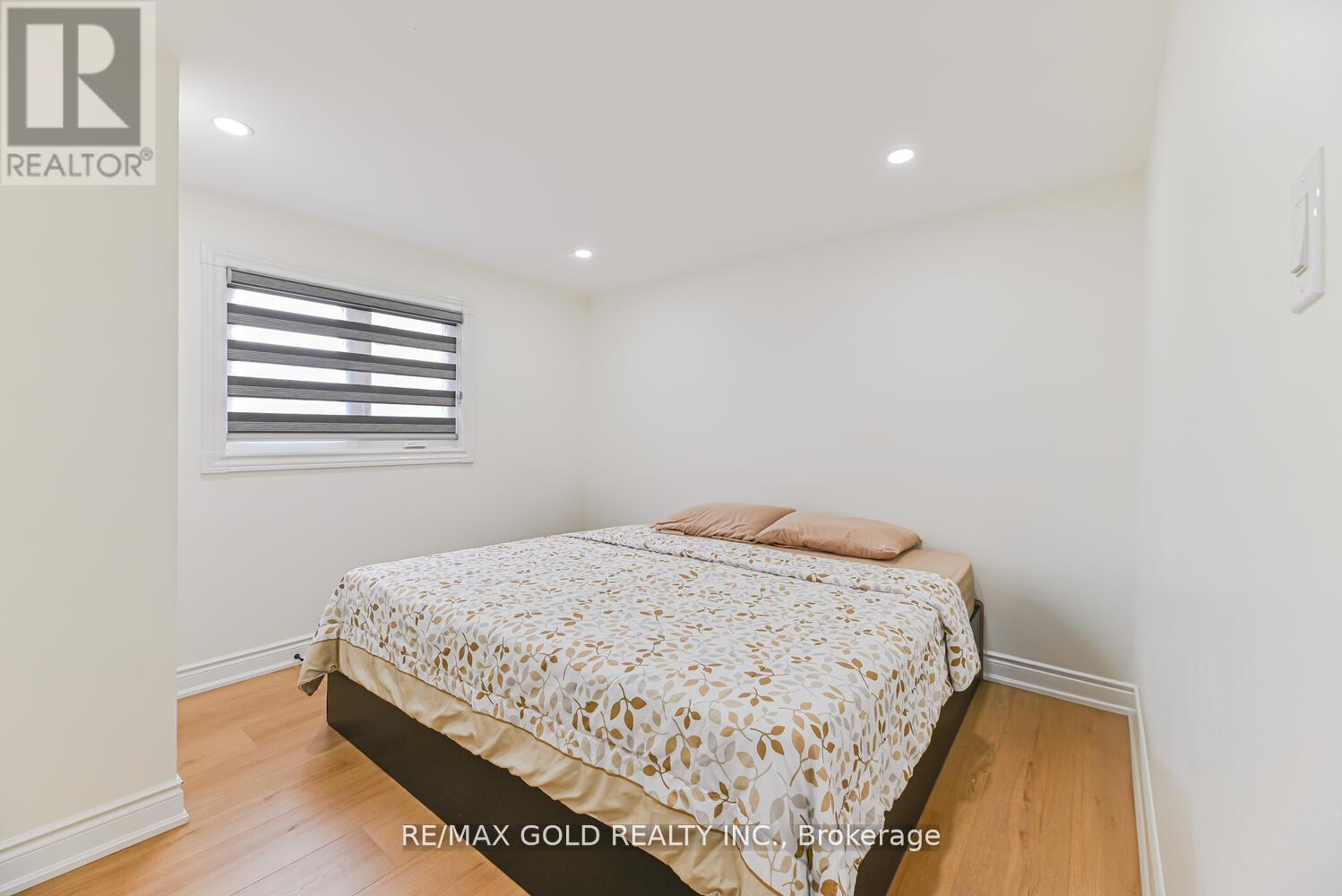 81 Drake Boulevard, Brampton, Ontario  L6T 3L2 - Photo 21 - W12413594