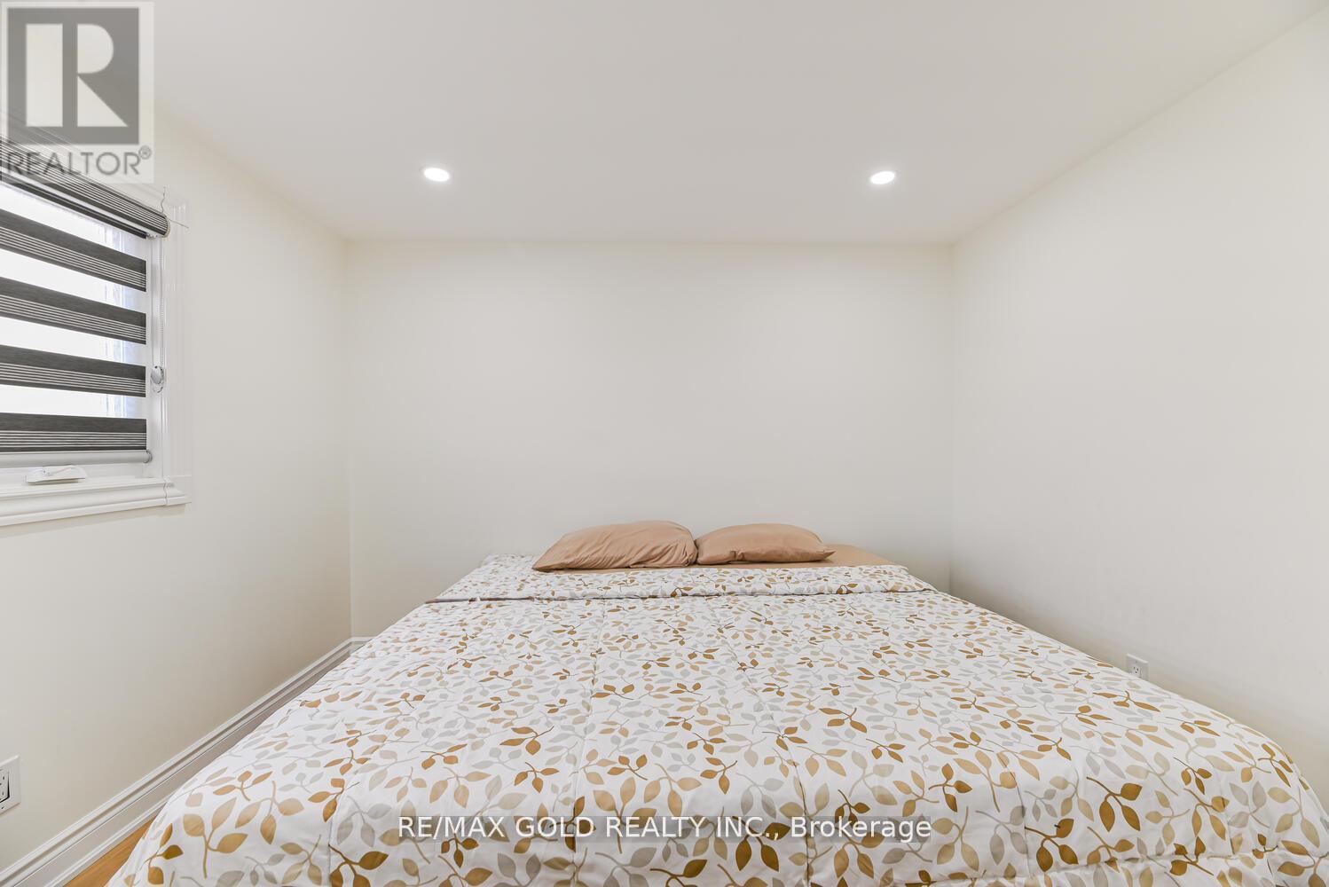 81 Drake Boulevard, Brampton, Ontario  L6T 3L2 - Photo 22 - W12413594