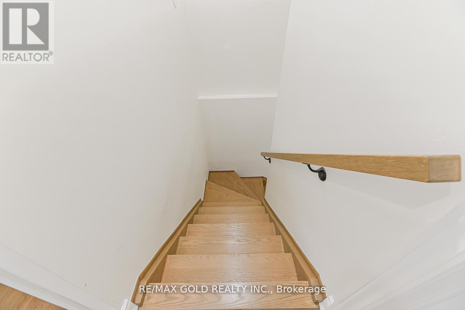81 Drake Boulevard, Brampton, Ontario  L6T 3L2 - Photo 26 - W12413594