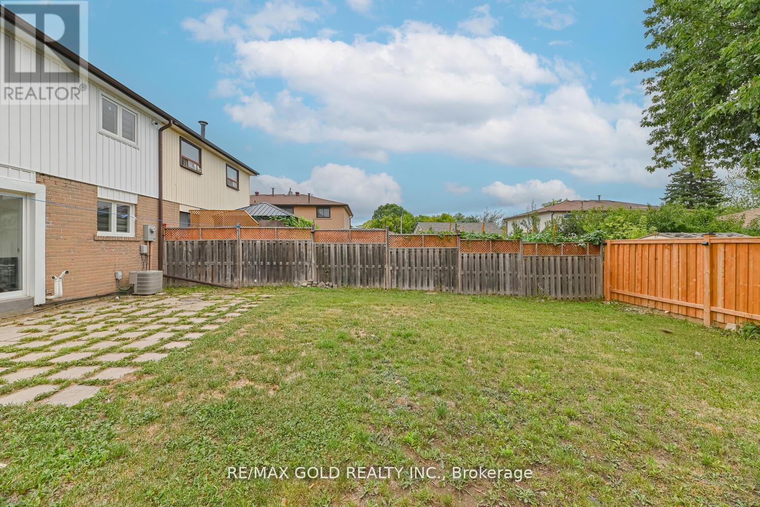 81 Drake Boulevard, Brampton, Ontario  L6T 3L2 - Photo 28 - W12413594