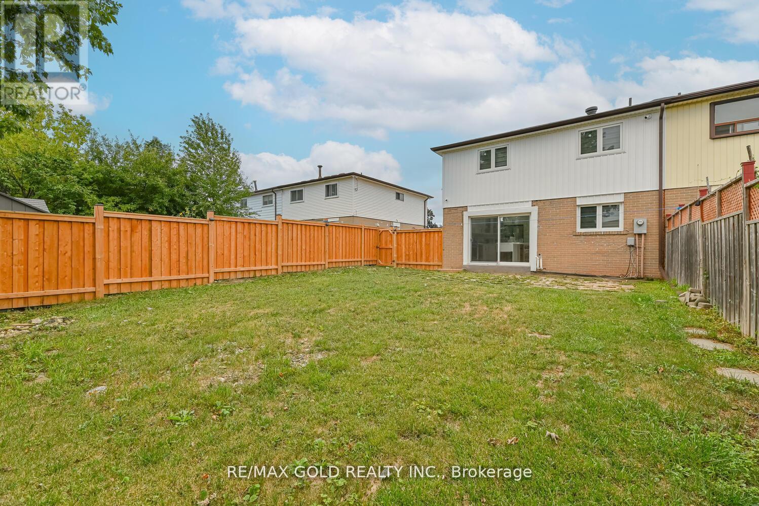 81 Drake Boulevard, Brampton, Ontario  L6T 3L2 - Photo 30 - W12413594