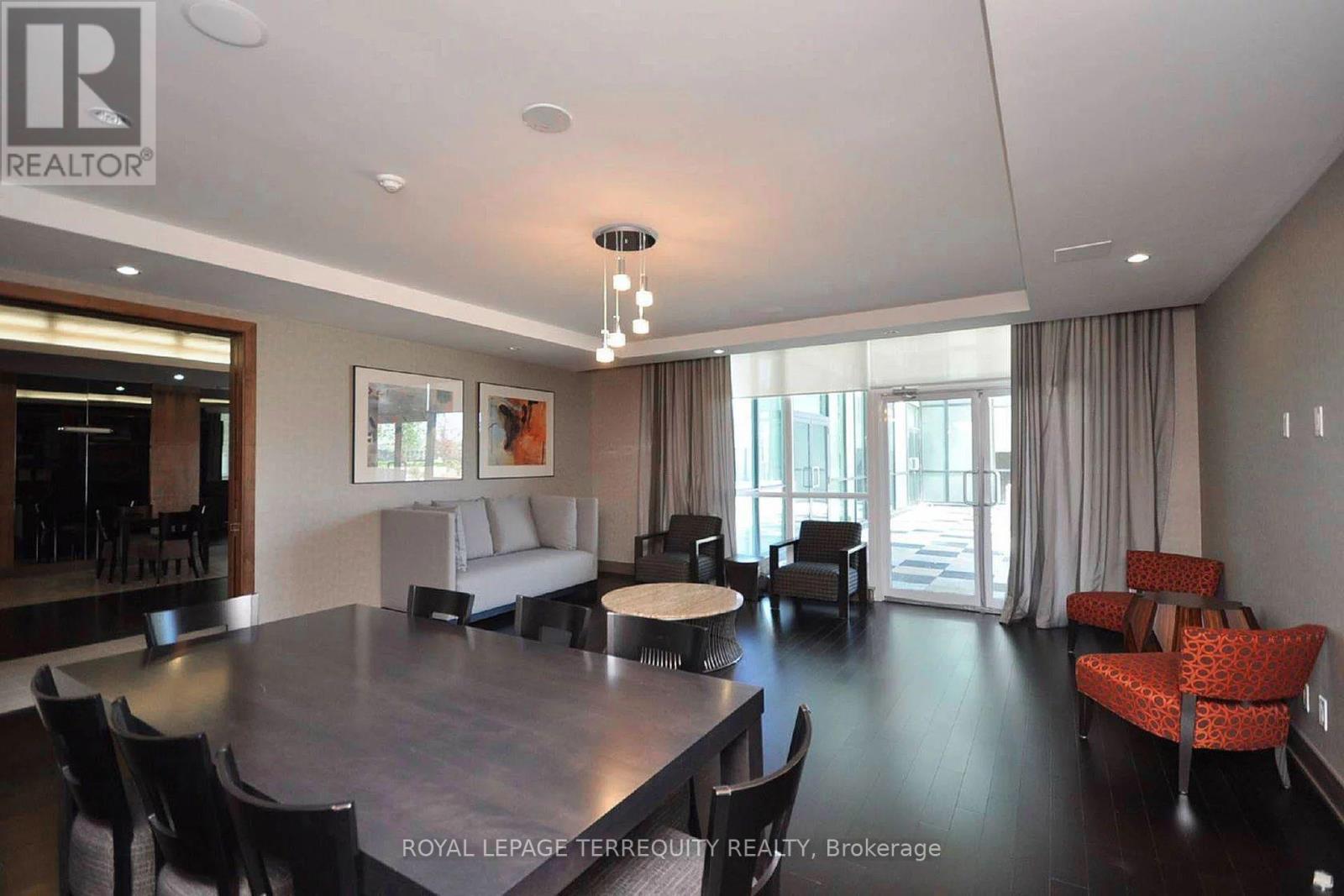 3301 - 4070 Confederation Parkway, Mississauga, Ontario  L5B 0E9 - Photo 20 - W12413599