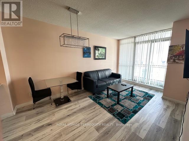 3301 - 4070 Confederation Parkway, Mississauga, Ontario  L5B 0E9 - Photo 4 - W12413599