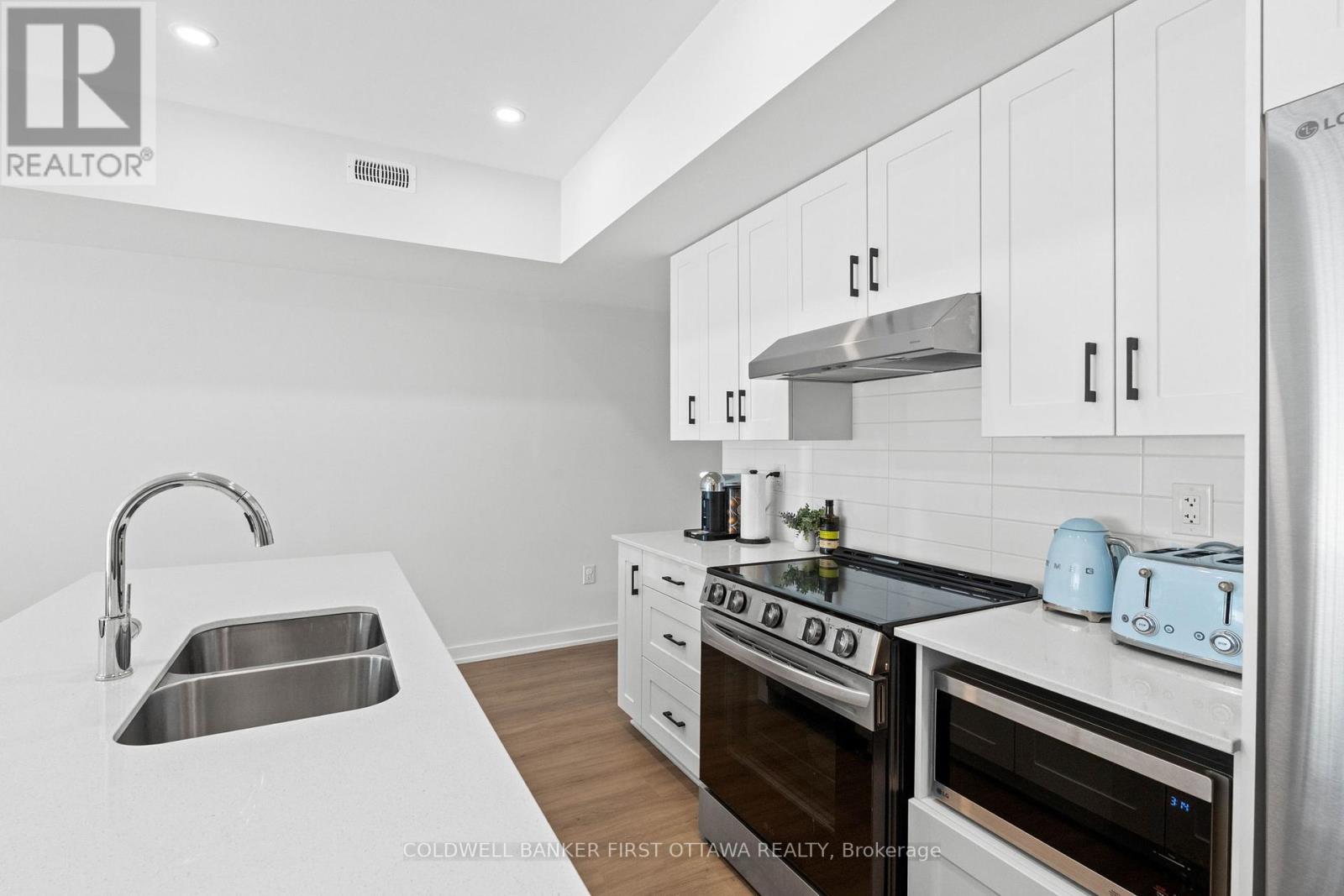 D - 810 Roger Griffiths Avenue, Ottawa, Ontario  K2S 3A9 - Photo 11 - X12413659